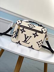 Louis Vuitton LV Crafty Pochette Metis M45384 Size 25 x 19 x 7 cm - 4