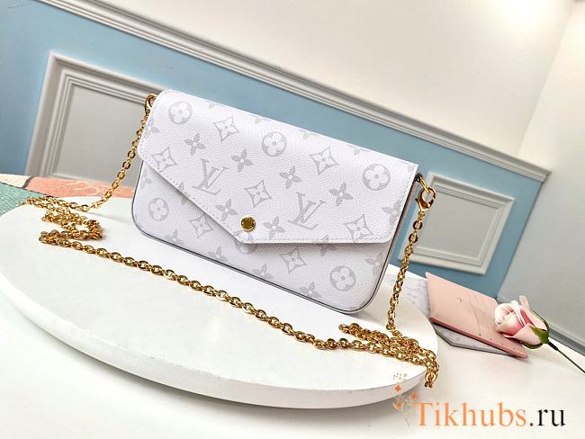 Louis Vuitton Pochette Felicie Bag in White Monogram M61276 Size 21 x 11 x 2 cm - 1