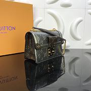 LV Wynwood Monogram Vernis M90566 Size 21 x 14 x 9 cm - 5