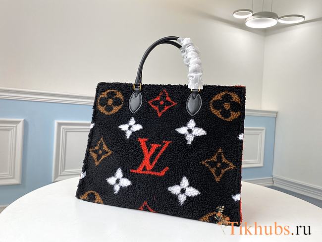 Louis Vuitton LV Teddy Onthego Monogram Wool Tote Bag M55420 Size 41 x 34 x 19 cm - 1