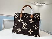 Louis Vuitton LV Teddy Onthego Monogram Wool Tote Bag Brown M55420 Size 41 x 34 x 19 cm - 4