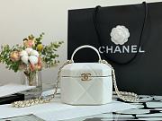 Chanel Box Bag White 99077 Size 15 x 10 x 11 cm - 6