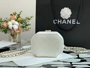 Chanel Box Bag White 99077 Size 15 x 10 x 11 cm - 3