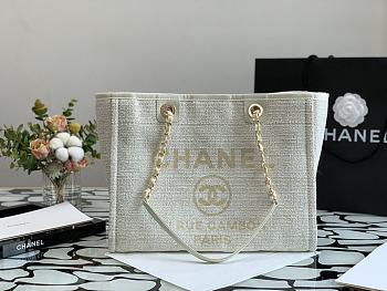 Chanel Beach Bag White Size 34