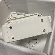 Chanel Messenger Bag White 93749 Size 19 x 7 x 14 cm - 3