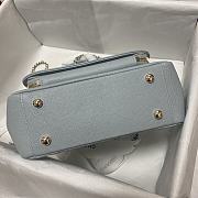 Chanel Messenger Bag Blue 93749 Size 19 x 7 x 14 cm - 4