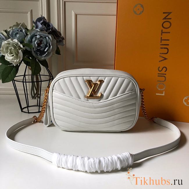 LV New Wave Camera Bag White M53683 Size 21.5 x 15.5 x 6 cm - 1