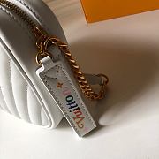 LV New Wave Camera Bag White M53683 Size 21.5 x 15.5 x 6 cm - 3