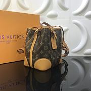 LV Catwalk Bag M57099 Size 22 × 19 × 23 cm - 5