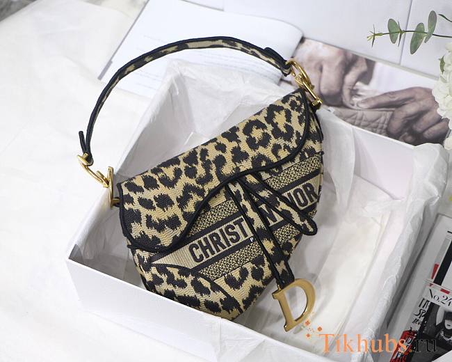 Dior Saddle Embroidery Leopard Print M9001 Size 25.5 x 20 x 6.5 cm - 1