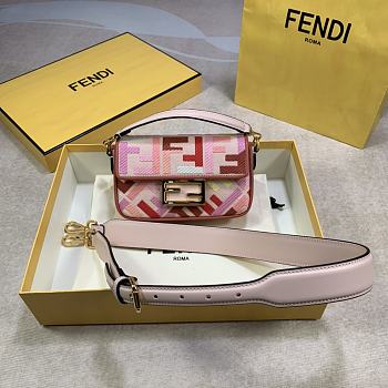 Fendi Baguette Mini Canvas Color Embroidery Planting Grass 2031 Size 19 x 10 x 4 cm