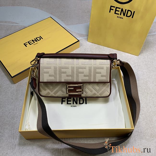 Fendi Baguette Canvas Color Embroidery Planting Grass 2020 Size 26 x 15 x 6 cm - 1