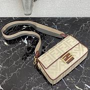 Fendi Baguette Handbag 323 Size 28 × 6 × 14 cm - 6