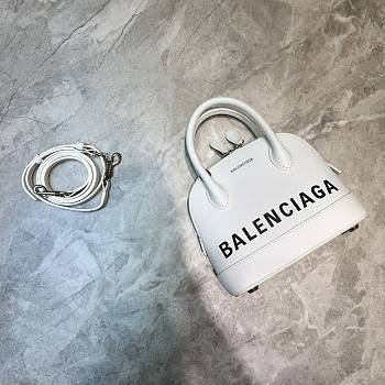 Parisian Balen Ville Shell Bag Small White Size 18 x 8 x 16 cm