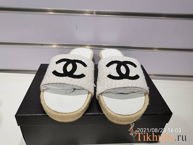 Chanel Slippers White/Black - 1