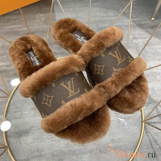 LV slippers with Fur - 1