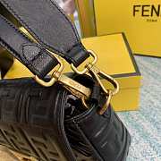 Fendi Baguette Black Medium Size 26 x 15 x 6 cm - 5