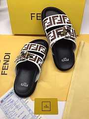 FENDI SLIDES 001 - 4