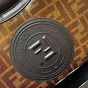 Fendi Runaway Shopper In Brown Size 28.5 x 11 x 25 cm - 2