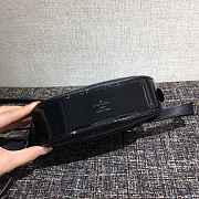 LV Belt Bag M90464 Size 18.5 x 13 x 5 cm - 2