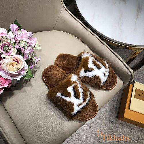 LV Slippers Brown 001 - 1