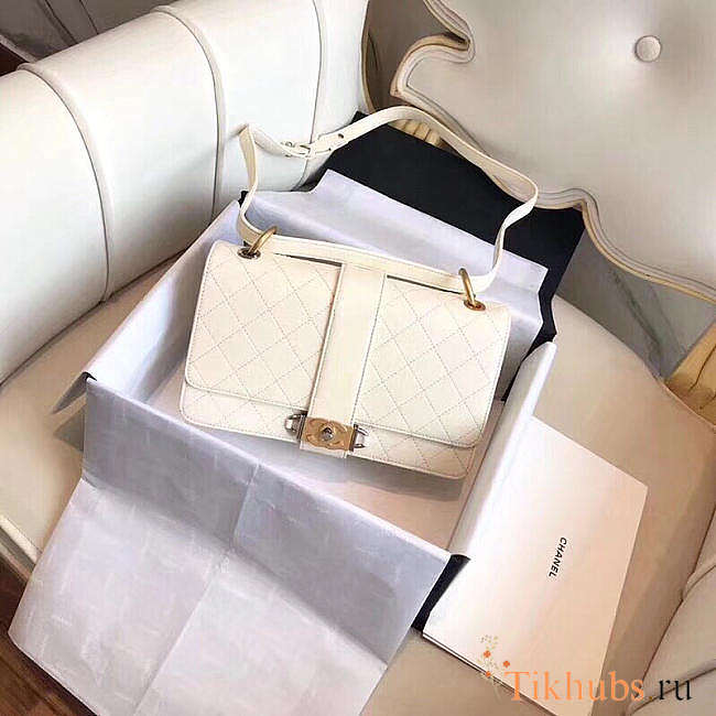 Chanel Flap Bag White Size 24 cm - 1