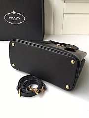 Prada Saffiano Large Tote in Black Size 31 x 22.5 x 13.5 cm - 3