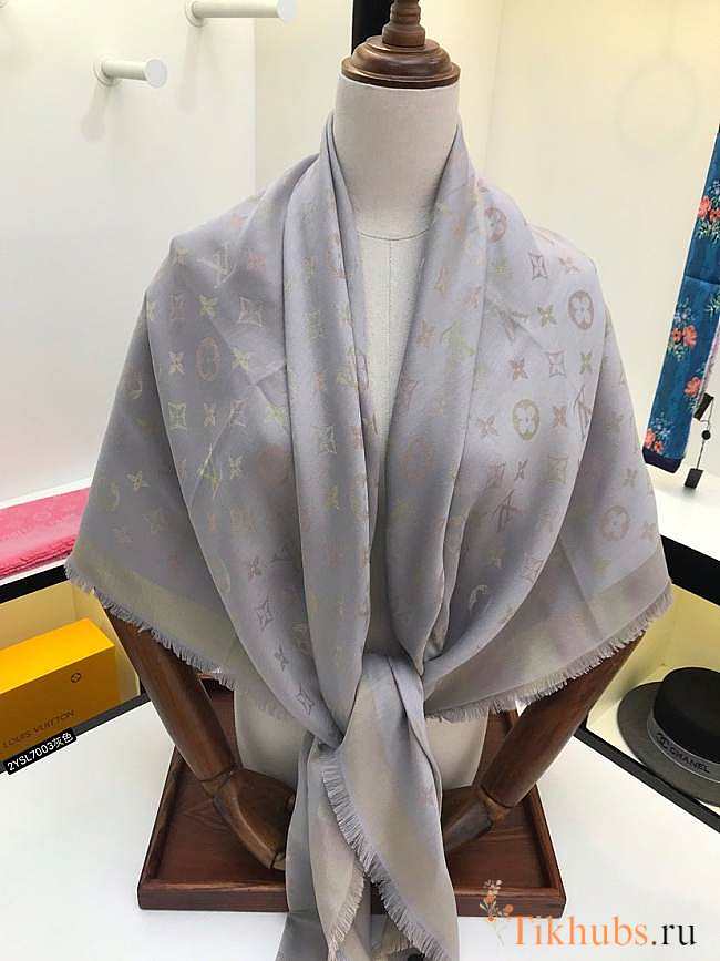 Louis Vuitton Scarf 001 140 x 140 cm - 1