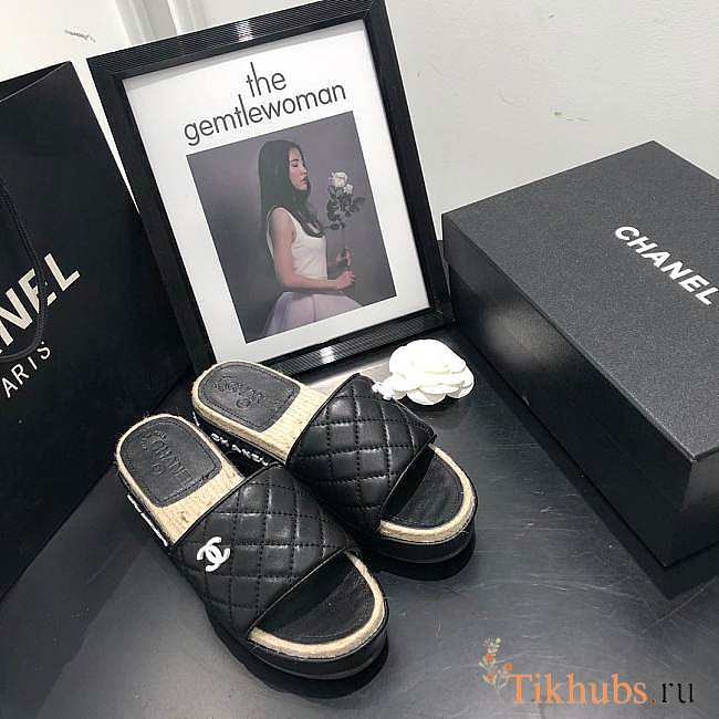 Chanel Slippers 01 - 1