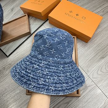 LV Hat 01