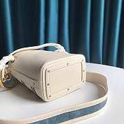 Chloe Roy Bucket Bag In White Size 14.5 x 9.5 x 17.5 cm - 5