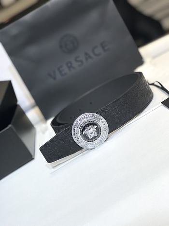 Versace Belt Size 38 MM Head Buckle