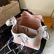 LV Muria Mahina Leather Pink/White M55800 Size 25x25x20 cm - 5