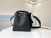 LV Muria Mahina Leather Black M55800 Size 25 x 25 x 20 cm - 5