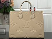 Louis Vuitton Onthego GM Cream M44925 Size 34 x 26 x 15 cm - 1