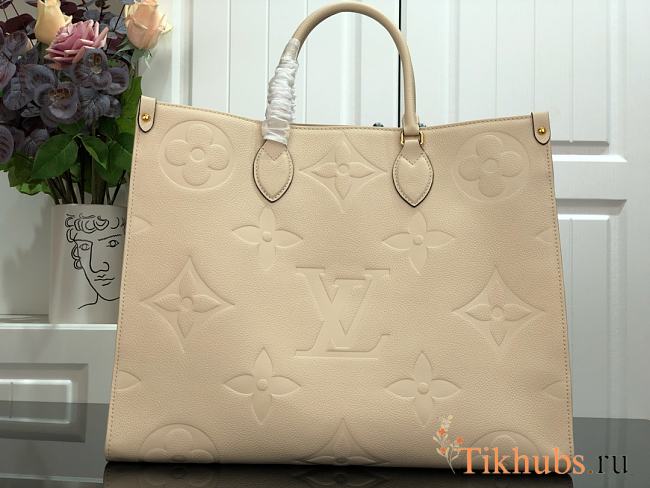 Louis Vuitton Onthego GM Cream M44925 Size 41 x 34 x 19 cm - 1