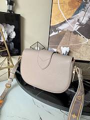 LV Pont 9 Soft Small Handbag Gray M58967 Size 25 x 17.5 x 8 cm - 5