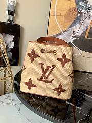 LV NÉONOÉ Medium Handbag Apricot M57704 Size 26 x 26 x 17.5 cm - 3