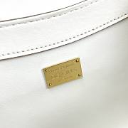 DG Chain Crossbody Bag White 1311 Size 21 x 5 x 13.5 cm - 2