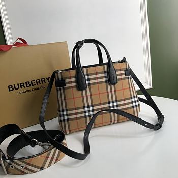 Burberry Handbag Red Vintage Size 25 x 12 x 19 cm