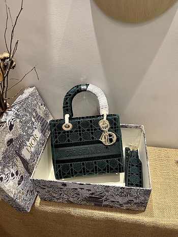 Dior Lady D-Lite Reverse 03 Size 24 x 20 x 11 cm