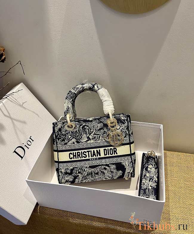 Dior Lady D-Lite Reverse 05 Size 24 x 20 x 11 cm - 1