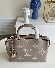 LV Apricot Silk Screen Monogram M58916 Size 29 x 18 x 12.5 cm - 4