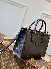 LV Onthego Small Black M45653 Size 25 x 19 x 11.5 cm - 4