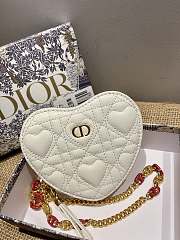 Dioramour Dior Caro Heart Chain Bag 5097 Size 11 x 10 x 1.5 cm - 1