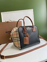 Burberry Cube-Cube Bag Size 41 x 24 x 26 cm - 6