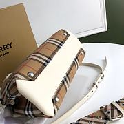 Burberry Banner Handbag Size 25 x 12 x 19 cm - 6