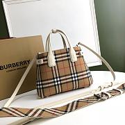 Burberry Banner Handbag Size 25 x 12 x 19 cm - 4