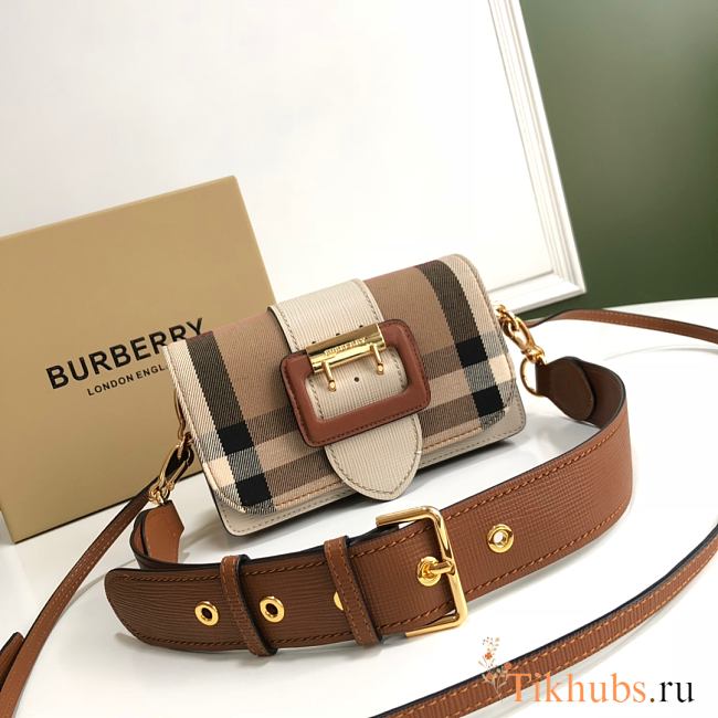 Burberry Ring Bag Size 20 x 8 x 17 cm - 1