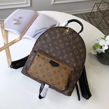 LV Medium Backpack Monogram M41561 Size 28 x 33 x 16 cm